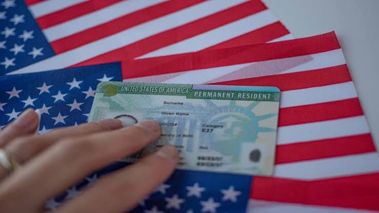 Novo pravilo moglo bi da oteža dobijanje zelene karte imigrantima koji koriste državnu pomoć