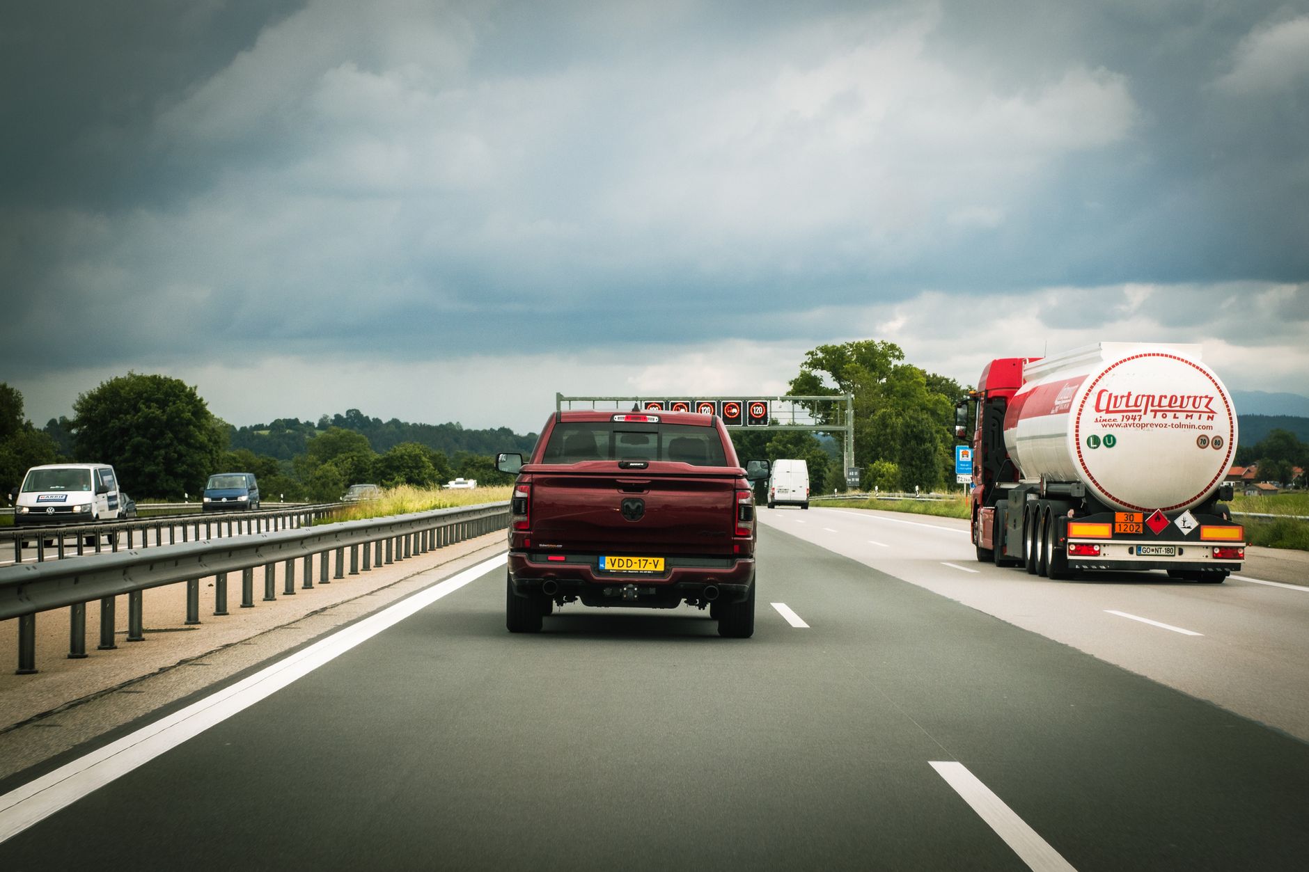 Prevoznici automobila u SAD naplatili 22,8% više u prvoj polovini 2026 - Balkan Truckers US