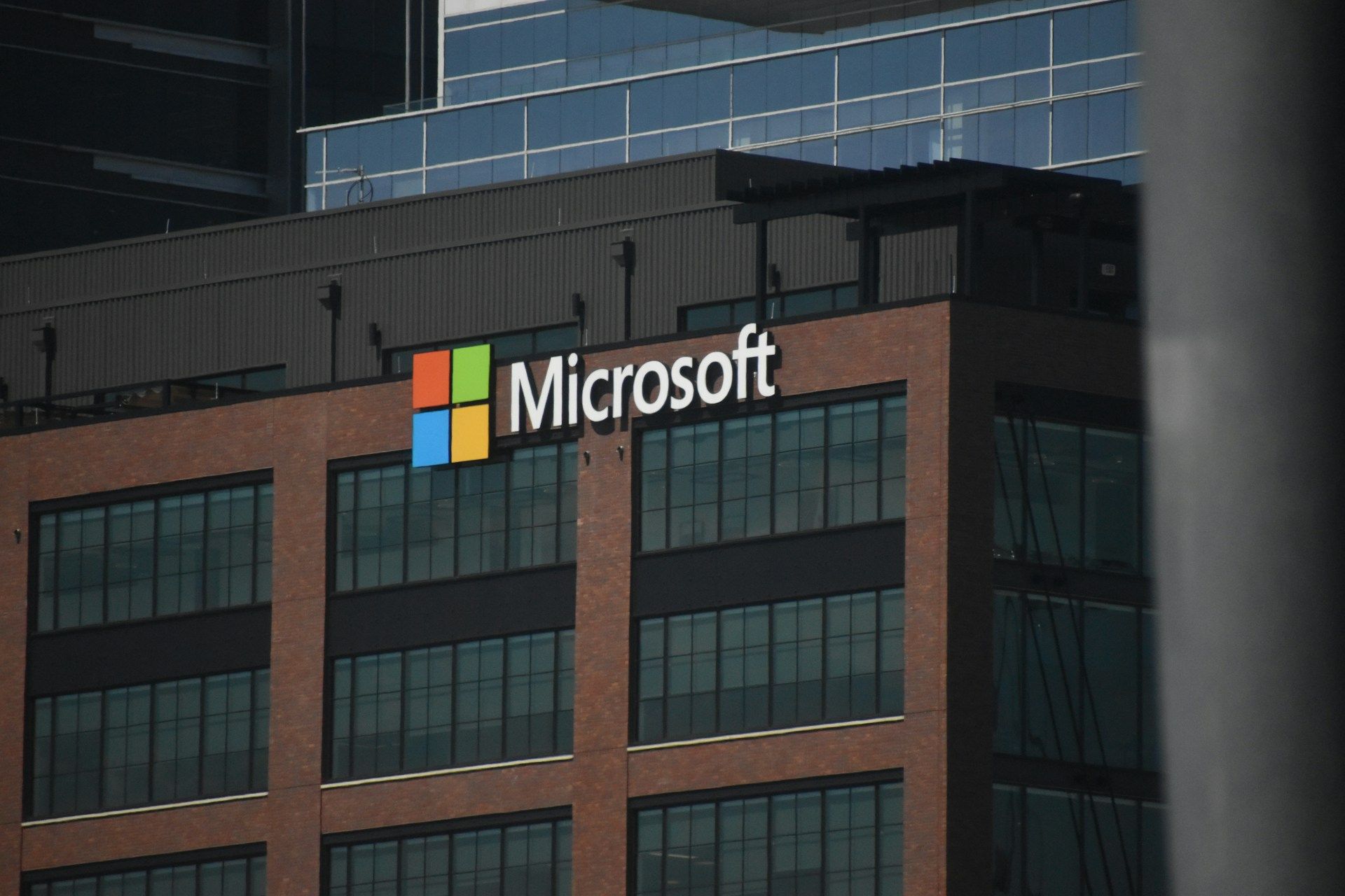 Microsoft nudi dobrovoljne otpremnine za 60.000 zaposlenih